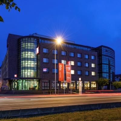 Ibis Rostock Am Stadthafen מראה חיצוני תמונה