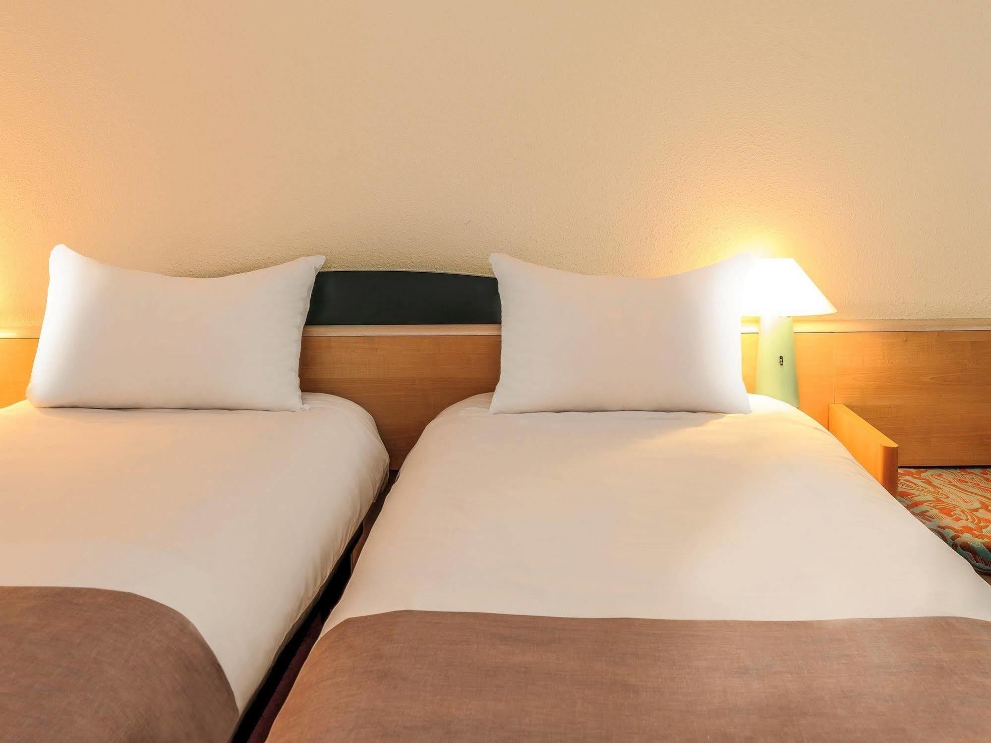Ibis Rostock Am Stadthafen מראה חיצוני תמונה